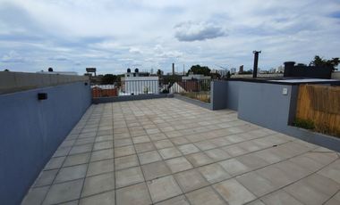 Departamento en venta de 3 dormitorios c/ cochera en Ramos Mejía