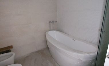 Departamento en venta de 3 dormitorios c/ cochera en Ramos Mejía