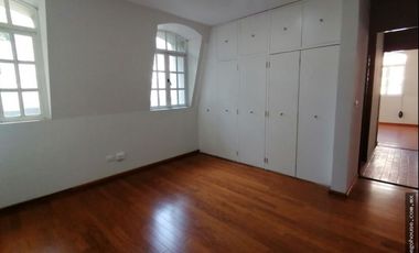 Casa con amplio terreno en venta en Bosques de las Lomas