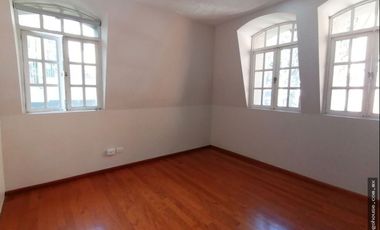 Casa con amplio terreno en venta en Bosques de las Lomas