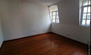 Casa con amplio terreno en venta en Bosques de las Lomas