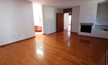 Casa con amplio terreno en venta en Bosques de las Lomas