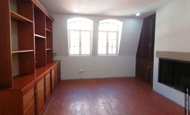 Casa con amplio terreno en venta en Bosques de las Lomas