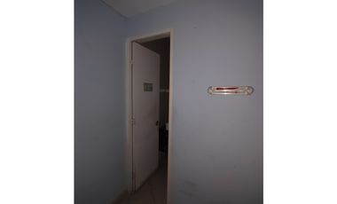 Local En Venta En Parque Lefevre Ave. Ernesto T. Lefevre