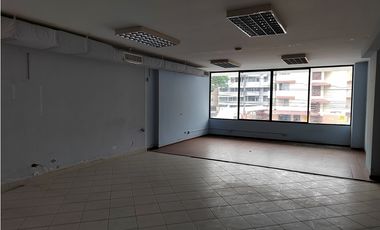 Local En Venta En Parque Lefevre Ave. Ernesto T. Lefevre