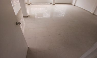 local en arriendo en el toberín. Cod A119536