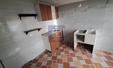 COD. 5863 - SE ARRIENDA CASA - BARRIO: SAN FRANCISCO