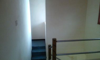 RUMAH 2Lt TEPI JALAN DEKAT CAREFOUR PASURUAN KOTA