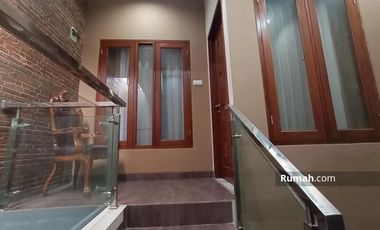Dijual Rumah 2 Lantai Di Belakang AEON Mall