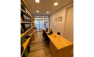 Local en venta. Zona Plaza Colon.