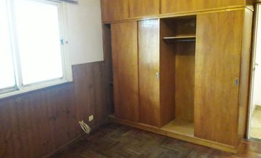 Casa con Departamento en venta en Caseros