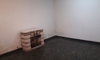 Casa con Departamento en venta en Caseros