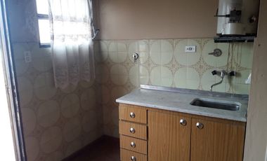 Casa con Departamento en venta en Caseros