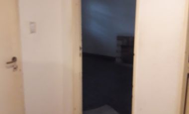 Casa con Departamento en venta en Caseros