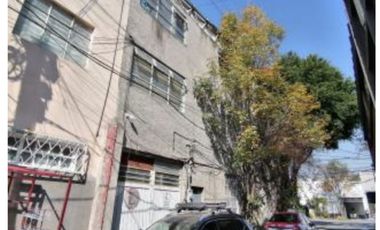 EDIFICIO COMERCIAL DE TRES NIVELES EN VENTA