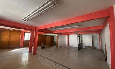 EDIFICIO COMERCIAL DE TRES NIVELES EN VENTA