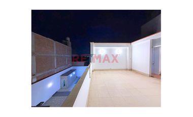 Venta Casa Con Piscina En Las Lomas De Huanchaco