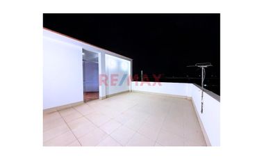 Venta Casa Con Piscina En Las Lomas De Huanchaco