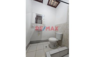 📍 Ubicación estratégica | 📐 120 m² de terreno | 206 m² construidos | 💰 Ideal para vivir e invertir

Si buscas una casa espaciosa para tu familia o u