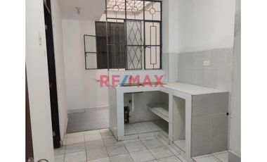 📍 Ubicación estratégica | 📐 120 m² de terreno | 206 m² construidos | 💰 Ideal para vivir e invertir

Si buscas una casa espaciosa para tu familia o u