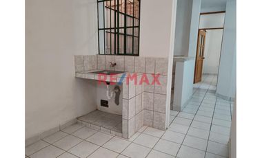 📍 Ubicación estratégica | 📐 120 m² de terreno | 206 m² construidos | 💰 Ideal para vivir e invertir

Si buscas una casa espaciosa para tu familia o u
