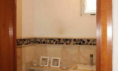 OPORTUNIDAD CASA VENTA DE 2 LOTES A PRECIO DE 1. JARDIN REAL COTO 6