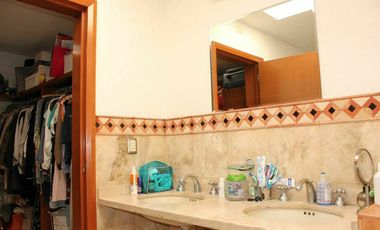 OPORTUNIDAD CASA VENTA DE 2 LOTES A PRECIO DE 1. JARDIN REAL COTO 6