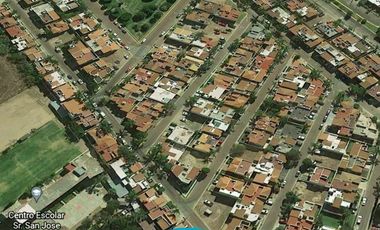 OPORTUNIDAD CASA VENTA DE 2 LOTES A PRECIO DE 1. JARDIN REAL COTO 6