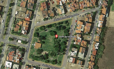 OPORTUNIDAD CASA VENTA DE 2 LOTES A PRECIO DE 1. JARDIN REAL COTO 6