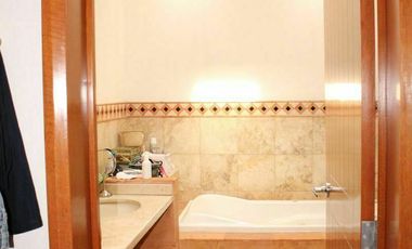 OPORTUNIDAD CASA VENTA DE 2 LOTES A PRECIO DE 1. JARDIN REAL COTO 6