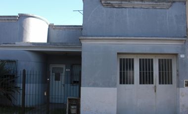 CASA MULTIFAMILIAR 7 AMBIENTES CON ENTRADA DE AUTO