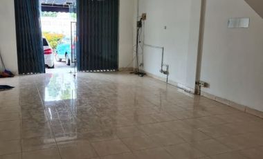 Disewakan Ruko Versailes BSD Lokasi Strategis Deretan Blenger Burger Dekat Sekolah Ora Et Labora, Cocok Untuk Usaha