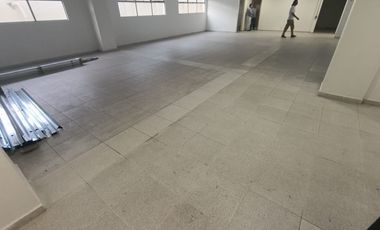 edificio en arriendo en versalles. Cod A9190267