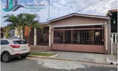 VENDO CASA EN REMATE EN LA CHORRERA MONTELIMAR 3R
