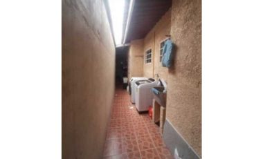 VENDO CASA EN REMATE EN LA CHORRERA MONTELIMAR 3R