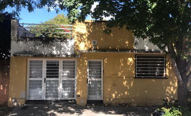 Manuel Suárez 3843 - Casa 3 dormitorios con cochera y patio - ROSARIO