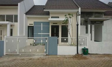 Rumah murah lokasi strategis di Villa Bukit tidar