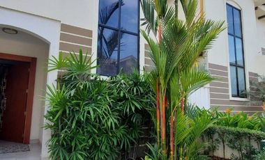 Casa en Venta Urb. Colinas del Bosques, Via La Costa