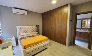 Casa en Venta Urb. Colinas del Bosques, Via La Costa