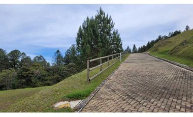 Venta de Lote En Unidad Cerrada Juanito Laguna El Retiro