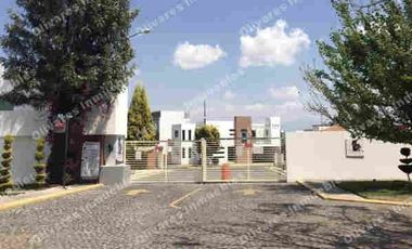 TERRENO EN VENTA  EN FRACCIONAMIENTO CAPULIN EN ESQUINA EN HUEJOTZINGO PUEBLA