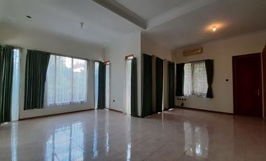 DISEWAKAN RUMAH NYAMAN TERAWAT @ KOMPLEK SETRADUTA BANDUNG