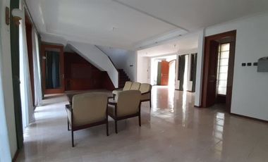 DISEWAKAN RUMAH NYAMAN TERAWAT @ KOMPLEK SETRADUTA BANDUNG