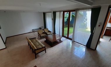 DISEWAKAN RUMAH NYAMAN TERAWAT @ KOMPLEK SETRADUTA BANDUNG
