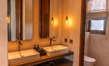 Leasehold - Elegant 6-Bedroom Luxury Villa with Private Pool in Nyanyi, Tabanan, Bali