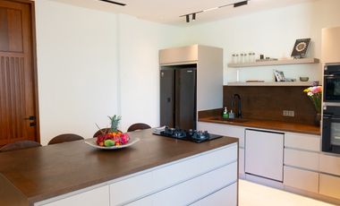 Leasehold - Elegant 6-Bedroom Luxury Villa with Private Pool in Nyanyi, Tabanan, Bali