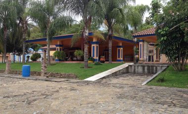 QUINTA EN VENTA EN EL BARRIAL SANTIAGO,N.L.
