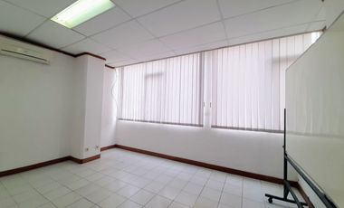 Sewa kantor siap pakai full AC dan akses mudah