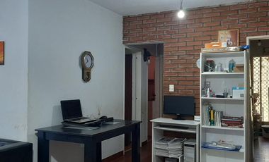 VENTA Departamento 3 amb. en PB Barrio Municipal - Longchamps