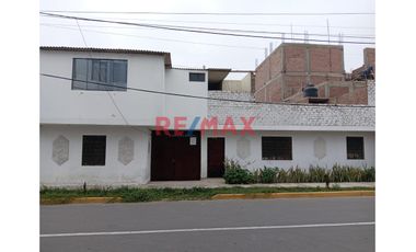 🌟 ¡OPORTUNIDAD ÚNICA EN HUANCHACO! 🏠🌊

¿Buscas la casa de tus sueños en una ubicación privilegiada? ¡No busques más! Esta encantadora propiedad de d